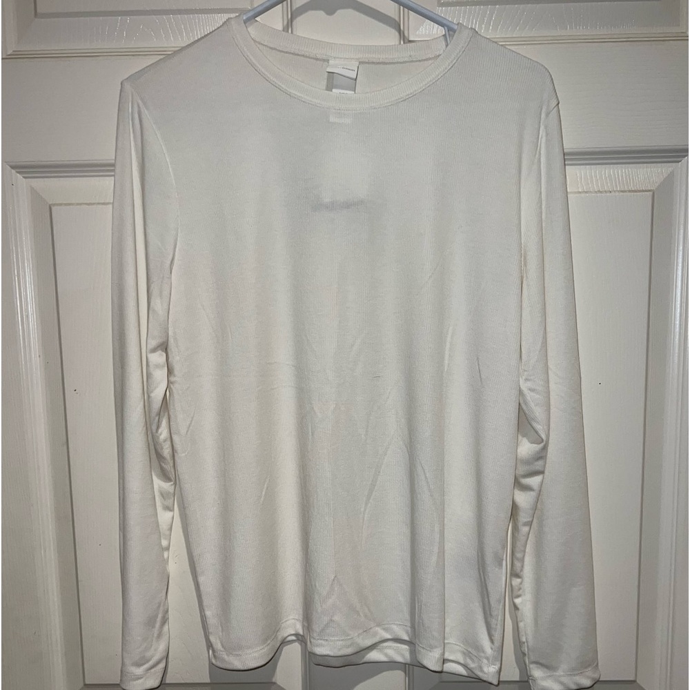NWT H&M Recycled Polyester long sleeve ribbed lightweight shirt Size Small